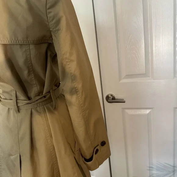 Banana Republic Factory Tan Women's Trench Coat - Picture 8 of 11